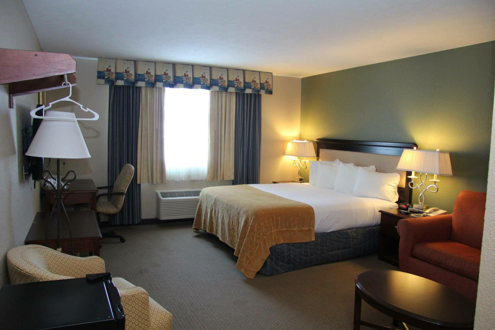 Green Acres Hotel Pittsfield Eksteriør billede