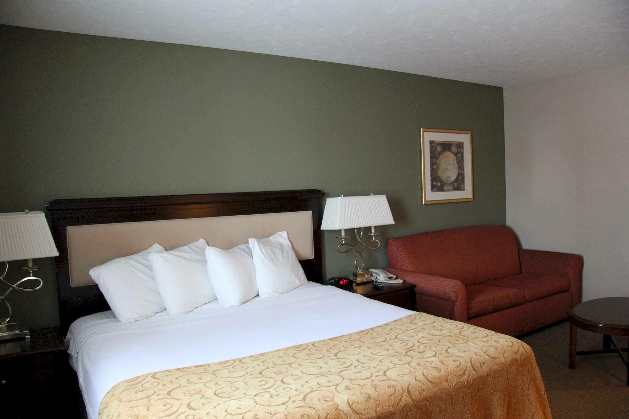 Green Acres Hotel Pittsfield Eksteriør billede